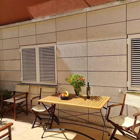 Apartament In 41208